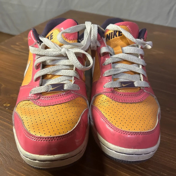 Nike Air wmn shoes size 6.5 - Picture 6 of 11